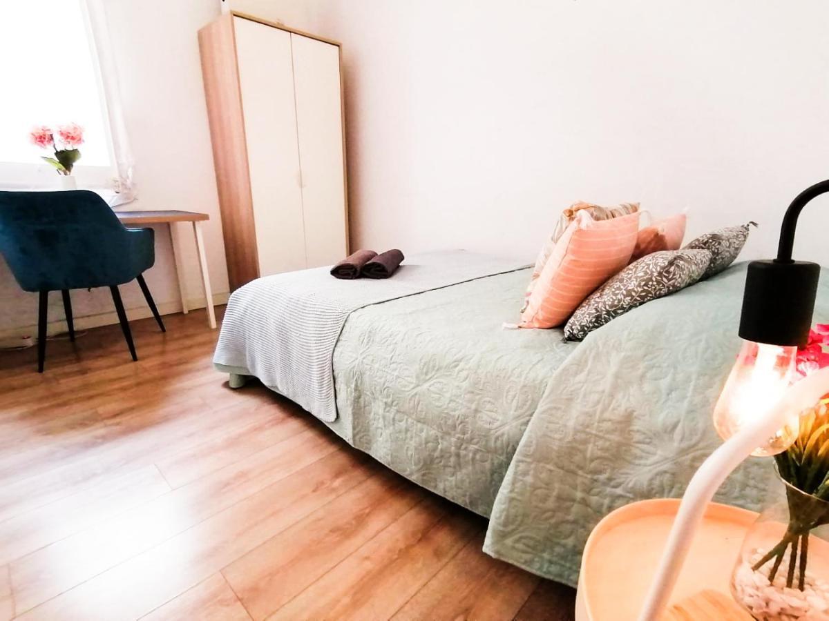 By Paseo De Gracia Rooms Барселона Екстериор снимка